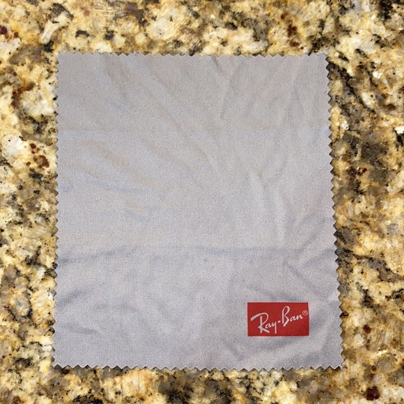 NEW Ray-Ban leather case - Picture 6 of 7